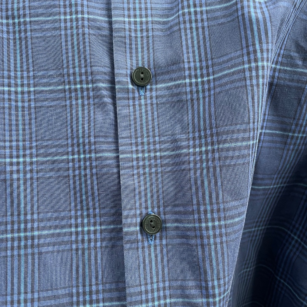 Kenneth Cole Reaction slim fit long sleeve, button down shirt - Men's Large - Picture 8 of 11